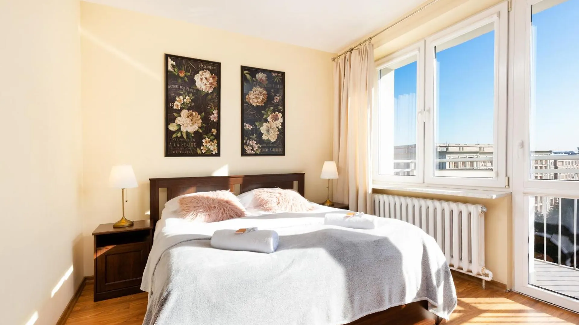 City Center Studio In Warsaw By Noclegi Renters location